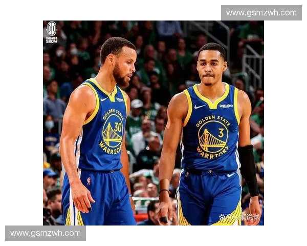 底角三分战术解析：如何通过精准外线投射提升球队进攻效率与防守压迫